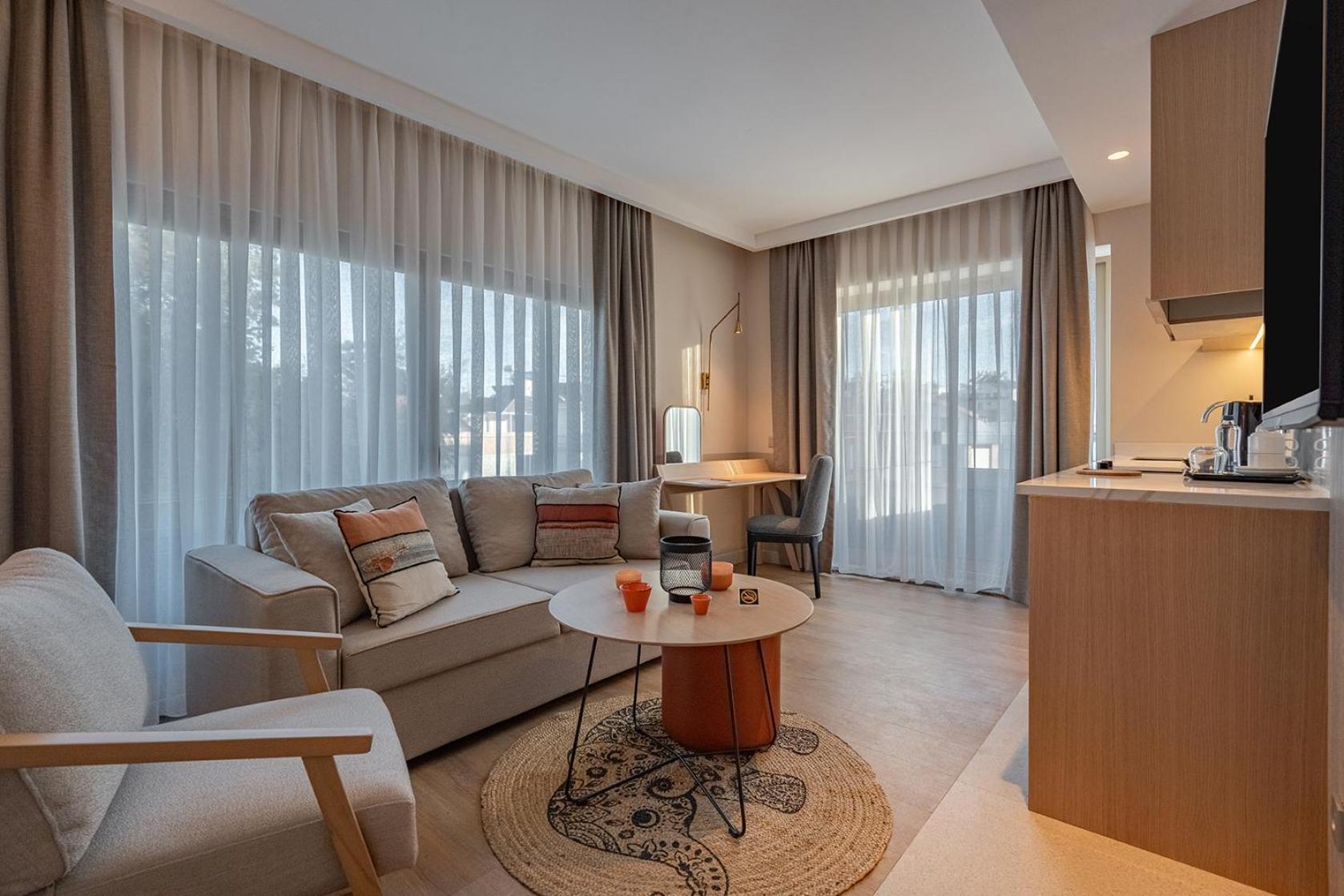 Oli Hotel And Suites Анталья Экстерьер фото
